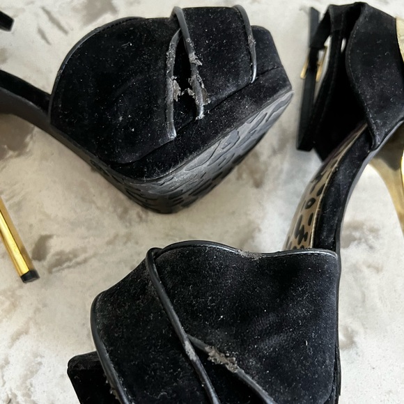 3/$30 (bundle) Black velvet heel - Picture 6 of 12